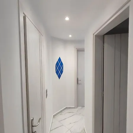 Apartment Infinity Blue *